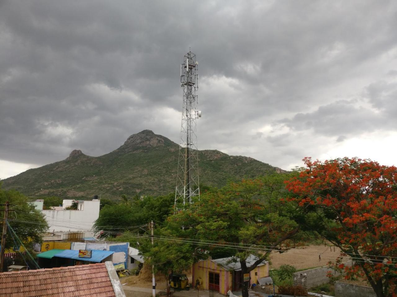 Selvalakshmi Restaurant And Lodge Tiruvannāmalai 외부 사진